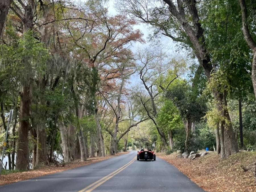 San Antonio: Gruene & River Road Polaris Slingshot Self-Guided Tour