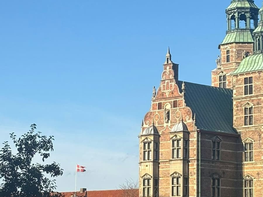 Rosenborg Castle: Guided Visit + Canal Tour