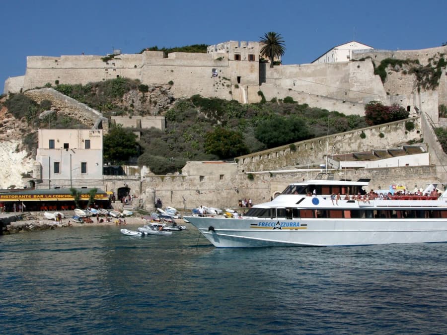 Tremiti Islands: Guided Boat Tour from Peschici