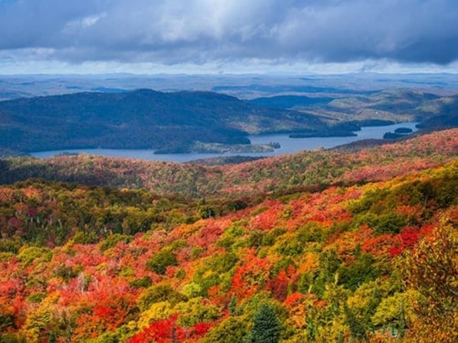 Laurentian Mountains & Mont-Tremblant: Day Trip from Montreal