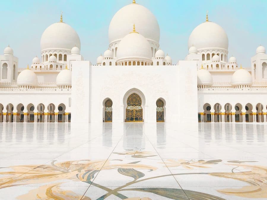Abu Dhabi Full Day Tour with Lunch from Dubai