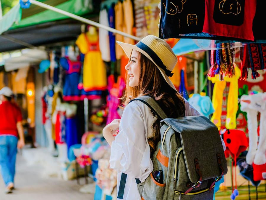 From Chiang Mai: Wat Umong, Doi Suthep, Hmong Village Guided Tour with Hotel Transfers