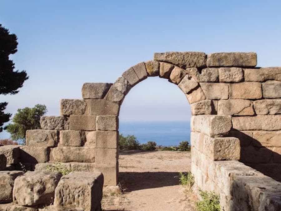 Área Arqueológica de Tíndaris y Teatro Antiguo