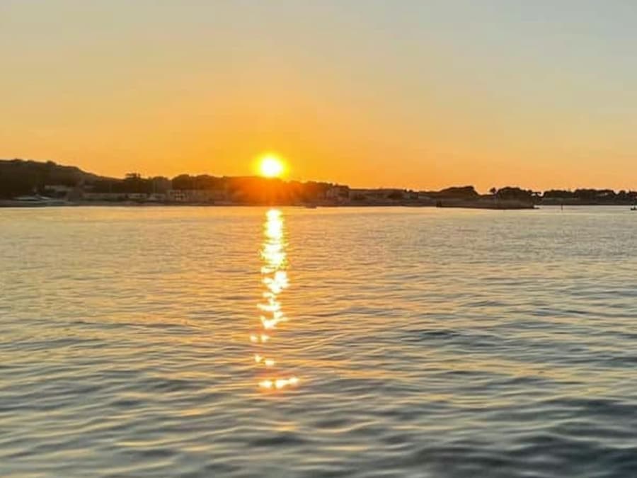 Palermo: Private Sunset Sailboat Tour + Dinner + Wine