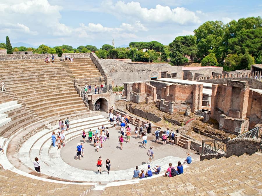 From Naples: Pompeii + Mt. Vesuvius Guided Tour with Transfers & Lunch
