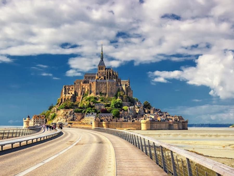 Ilha de Mont Saint-Michel: App de Guia de Áudio por TouringBee
