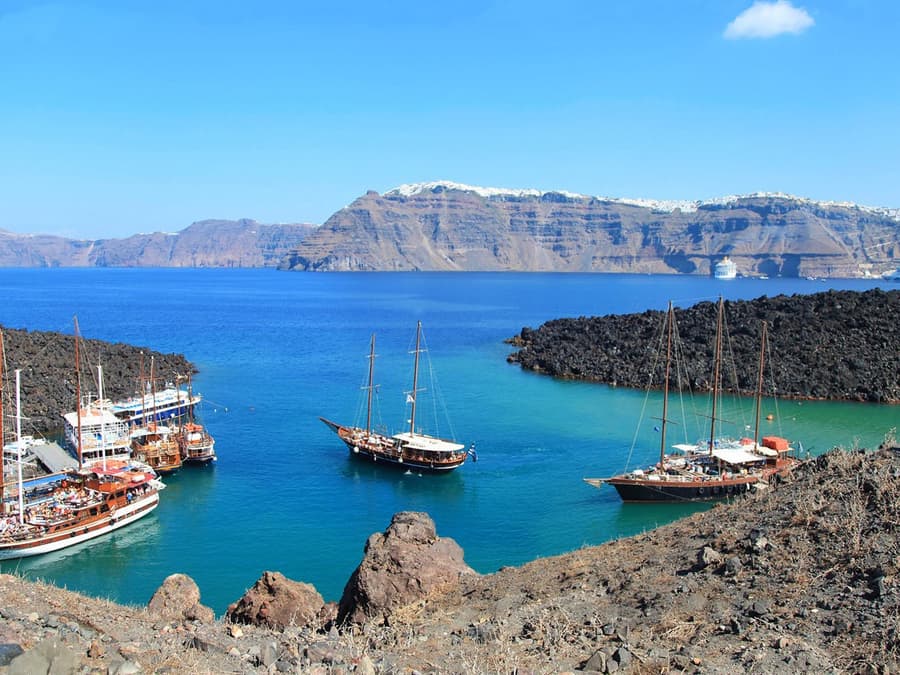 Santorini Volcano & Thirassia Half Day Cruise