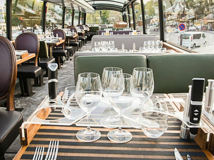 Gastronomic Lunch on the Bustronome