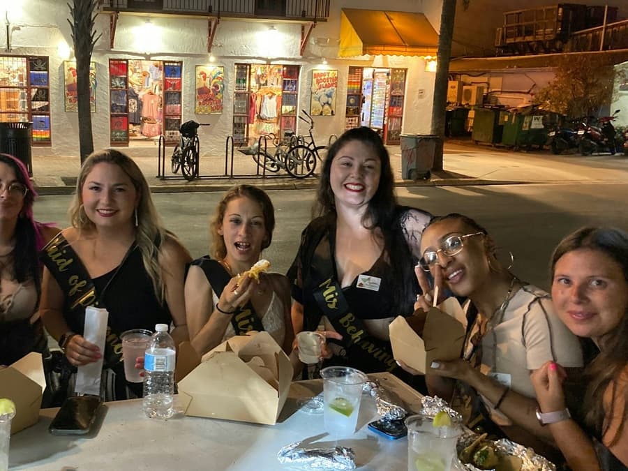 Bone Island: Haunted Pub Crawl & Ghost Tour