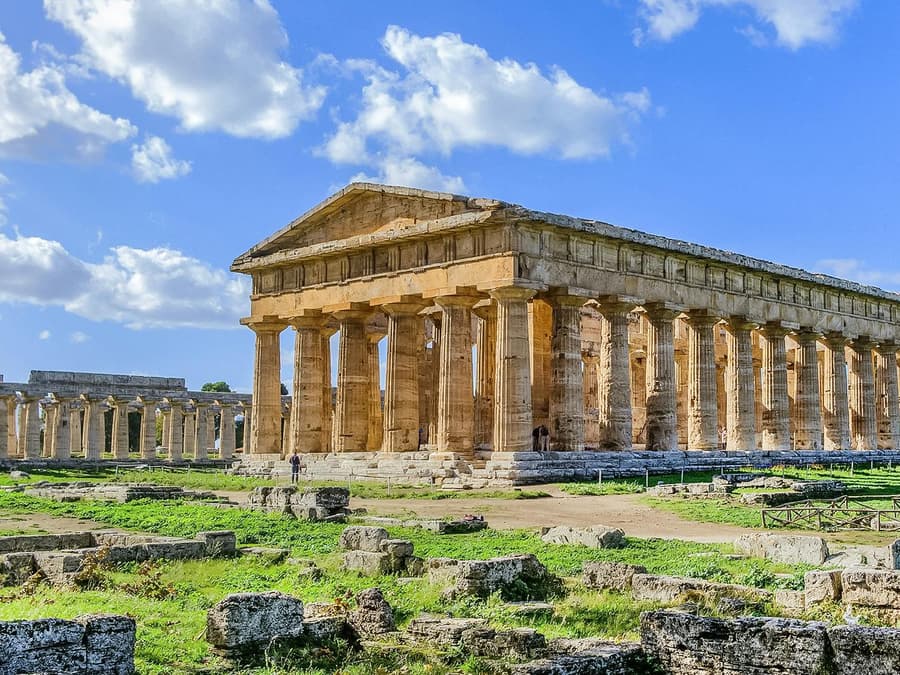 From Naples: Paestum Skip-the-Line Tickets with Round-Trip Train