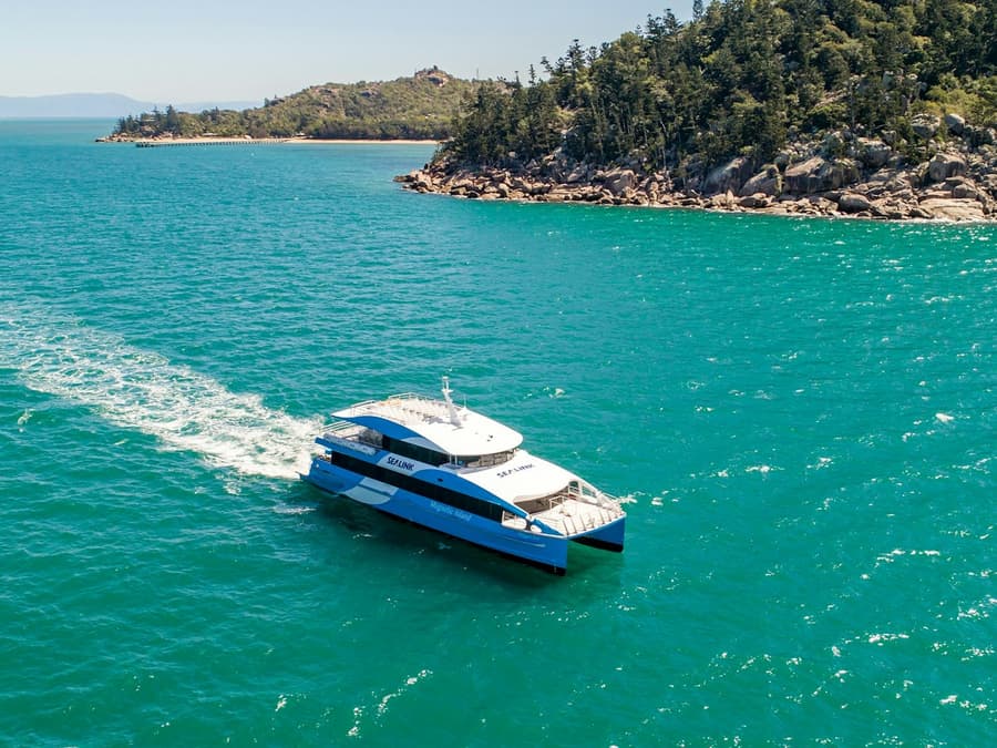Magnetic Island: Roundtrip Ferry Transfer from Townsville
