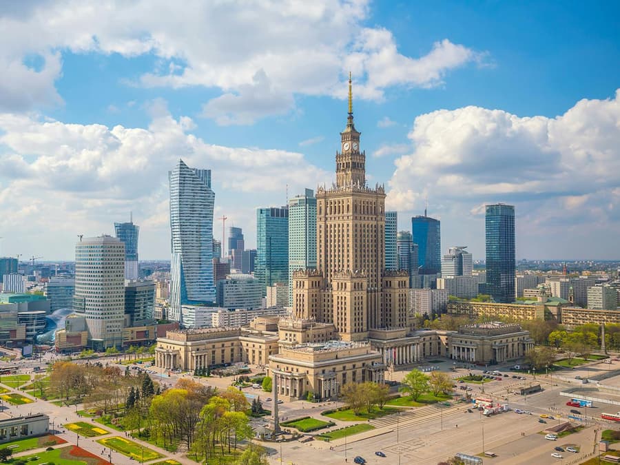 Skip-the-Line Tickets to the Palace of Culture & Science with Observation Deck Access & Optional Guided Tour
