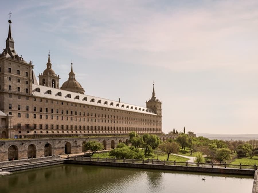 Royal Monastery of El Escorial: Toegang + Digitale Koninklijke Gids