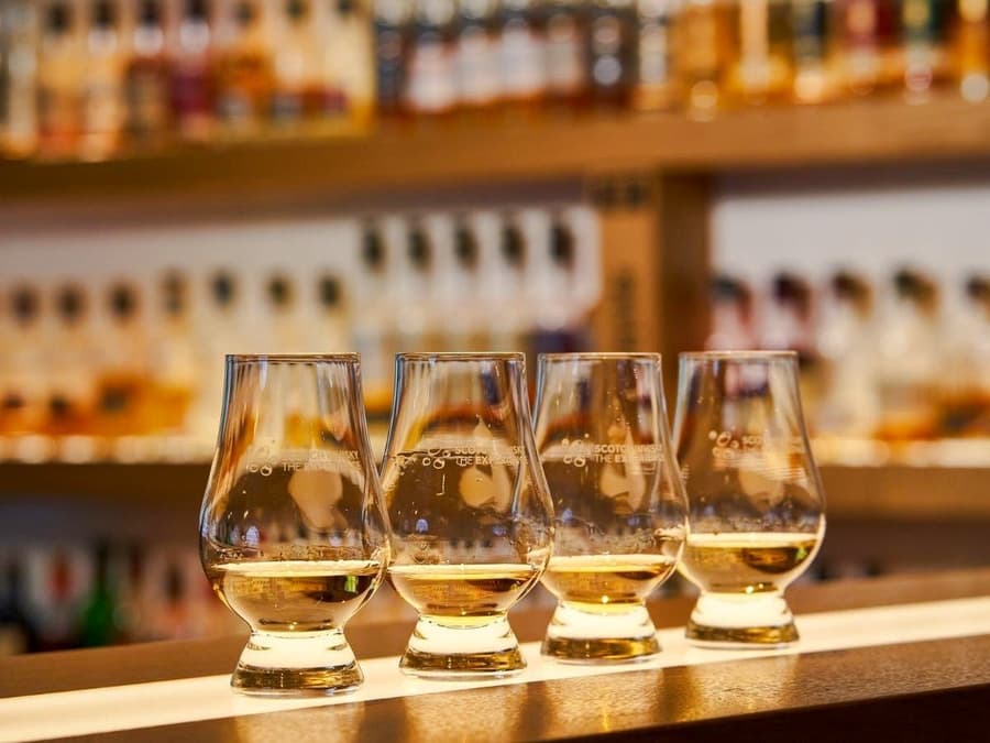 A Taste of Scotland - Scotch Whisky Experience: Guided Tasting & 3-Course Meal