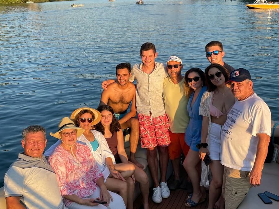 Lake Austin: 2-Hr Scenic Boat Cruise BYOB