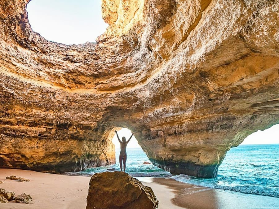 Benagil Caves: Sunrise Boat Tour from Portimão