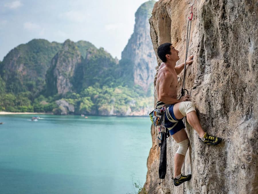Krabi: Rock Climbing Course at Railay Beach with Hotel Transfers