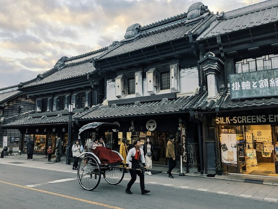Tokyo: Kawagoe Little Edo Heritage Walking Tour with Edo-Period History and Local Flavors