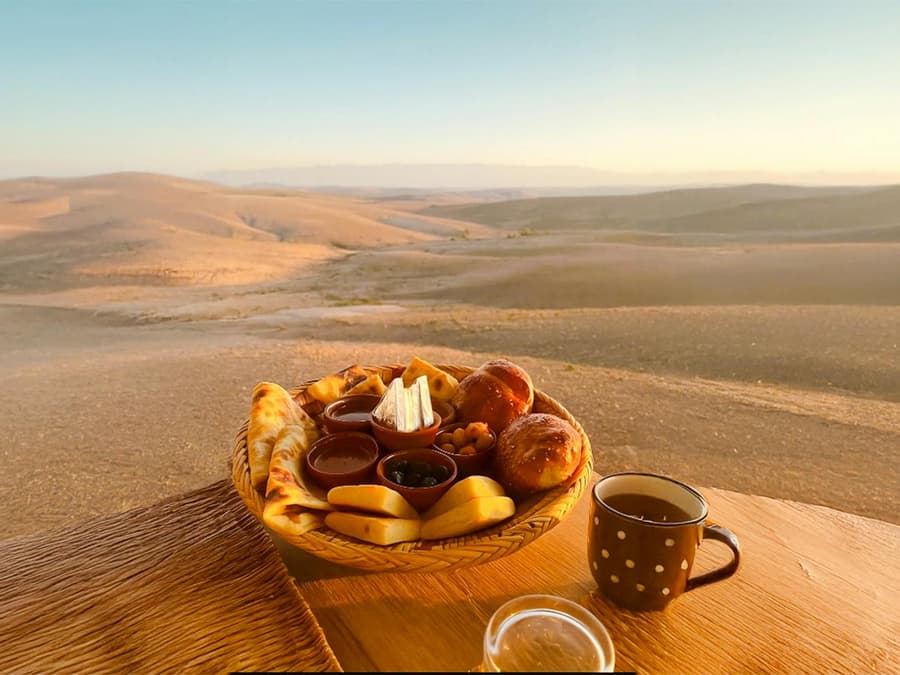 Sunrise Desert Tour with Breakfast & Camel Ride