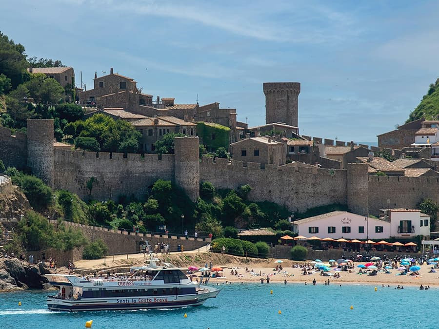 Tossa de Mar: Roundtrip Boat from Lloret de Mar