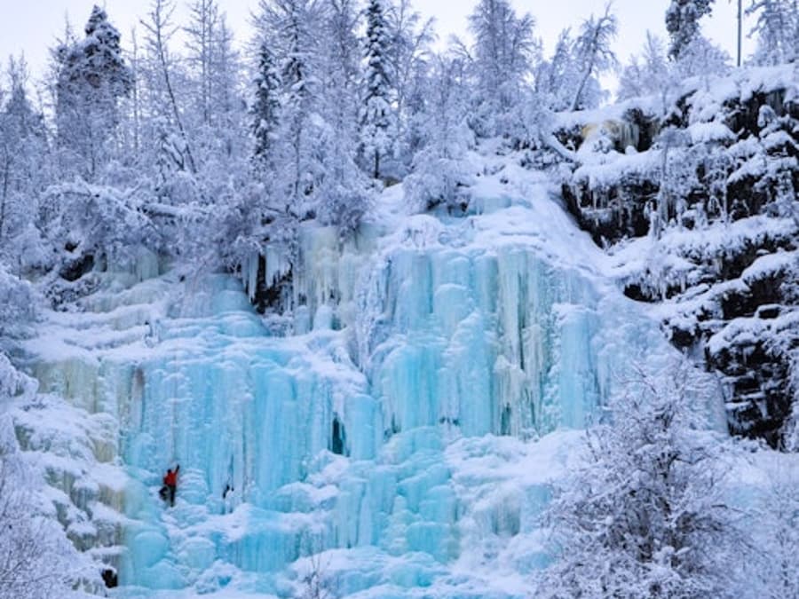 Korouoma Canyon: Perjalanan ke Air Terjun Beku dari Rovaniemi