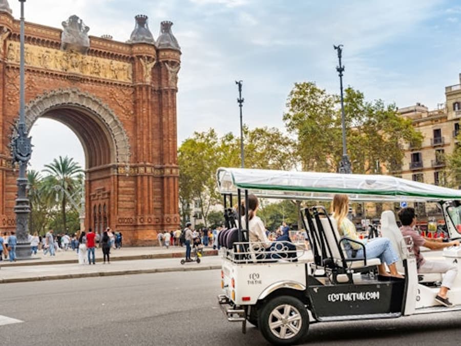 Barcelona: 4-Hour Electric Tuk Tuk Tour