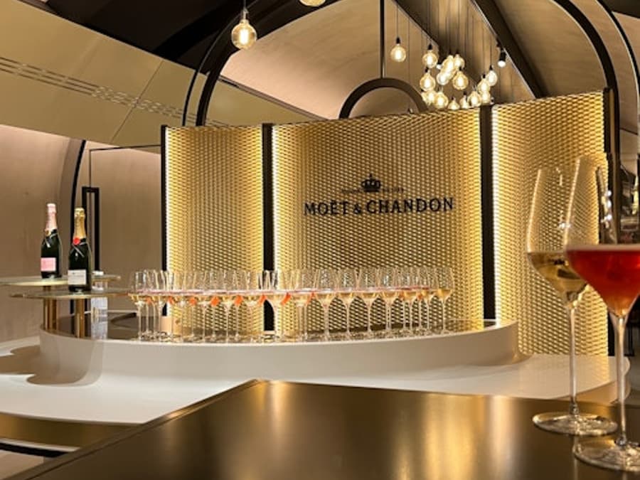 Reims: Lawatan Sehari dari Paris dengan Rasa Champagne dan Lawatan ke Peti Sejuk