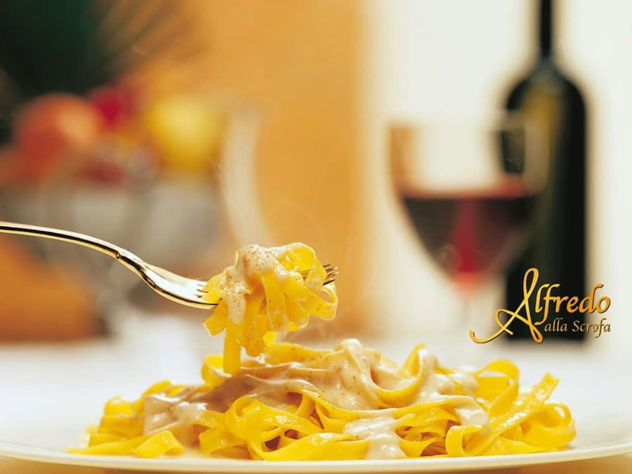 Alfredo alla Scrofa Restaurant: Menu with the Original Fettucine Alfredo