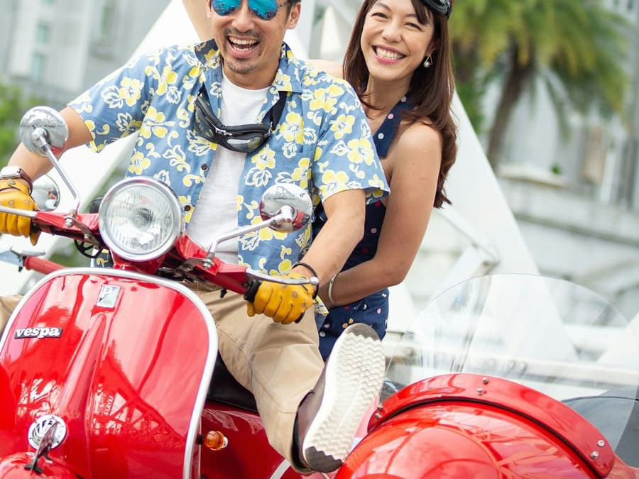 Kampong Glam & Civic District Vespa Tour in Singapore