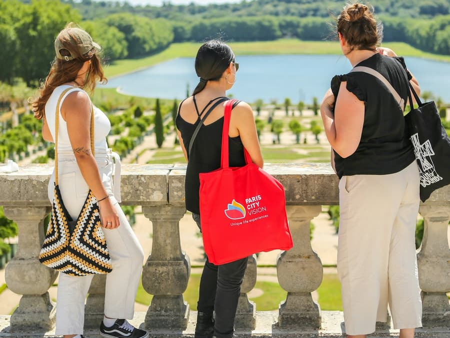 Versailles & Musée d’Orsay: Entry + Roundtrip from Paris