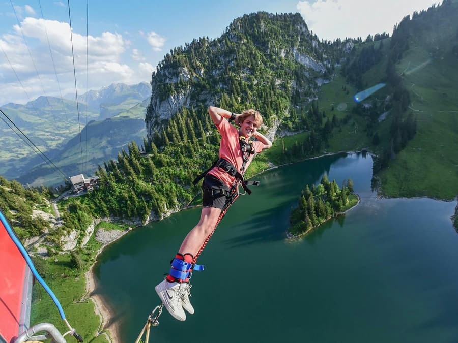 Bungy Jump Stockhorn with Gondola Ticket
