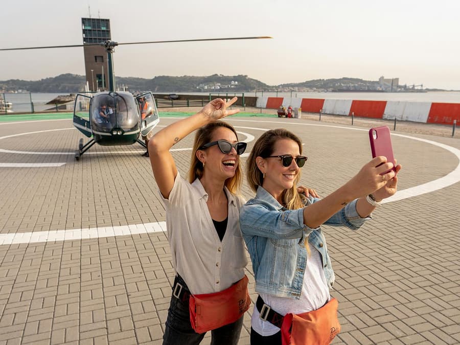 10-minutowy lot helikopterem nad wybrzeżem Lizbony