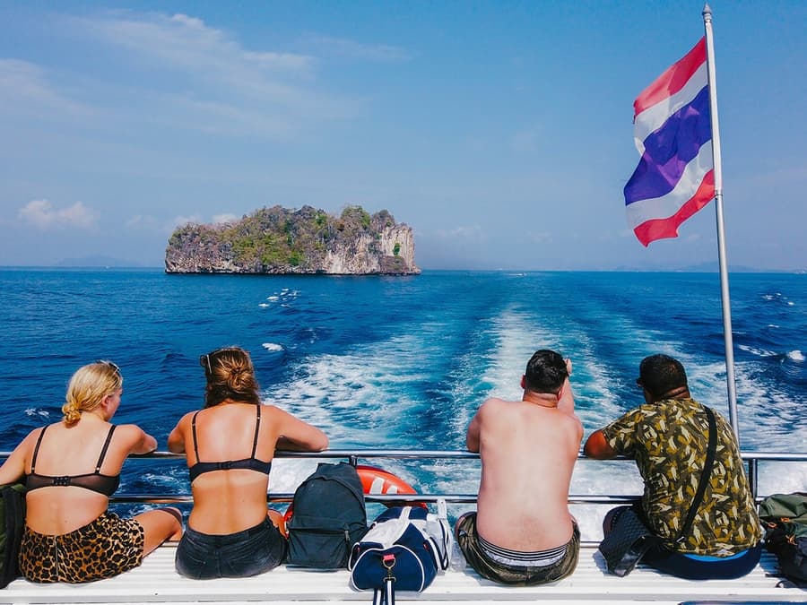From Krabi: Phi Phi Island & Bamboo Island Day Tour by Speedboat with Lunch & Transfers