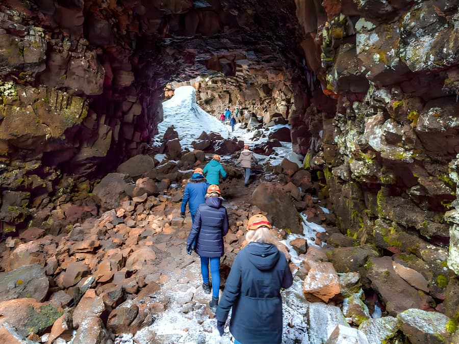 From Reykjavik: Raufarhólshellir Lava Tunnel Guided Tour with Transfers