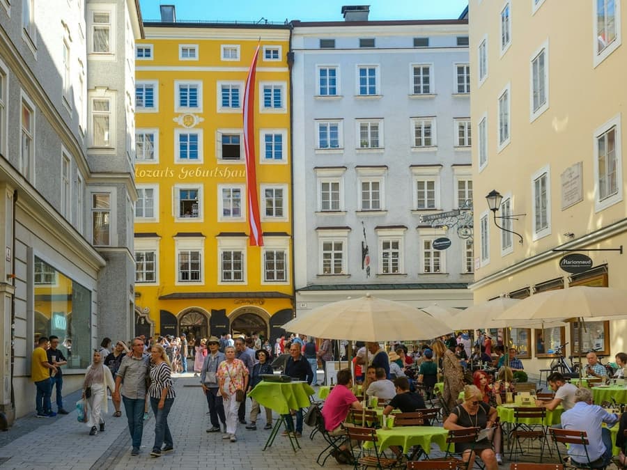 Salzburg and the Lake District: Day Trip from Munich