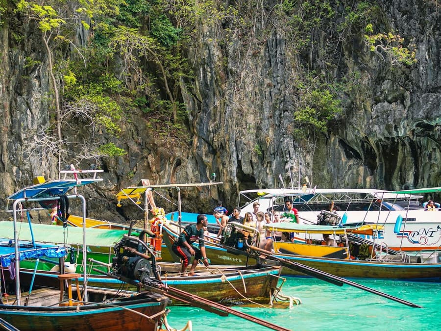 Maya Bay and Khai Island: Boat Tour from Phuket + Lunch