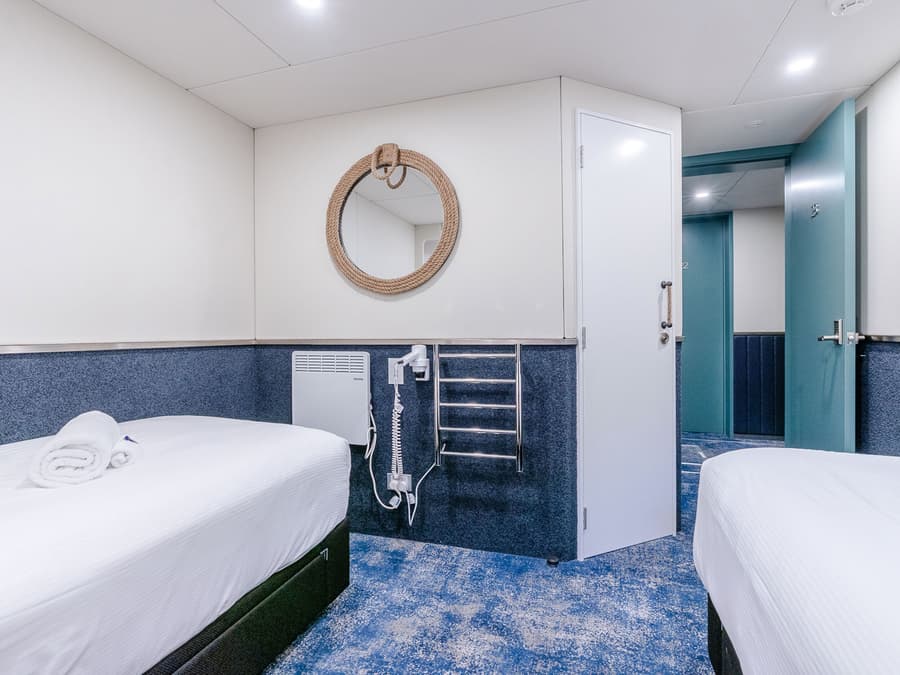 Mula sa Manapouri: Doubtful Sound Wilderness Cruise