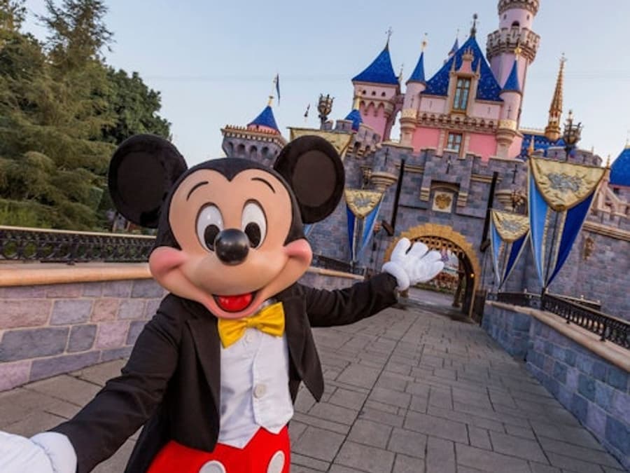 Disneyland® Californien: 2-dages Parkhopper med valgfri Lightning Lane-adgang