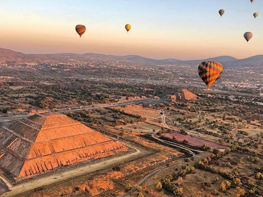 Teotihuacán Pyramids Hot Air Balloon Ride