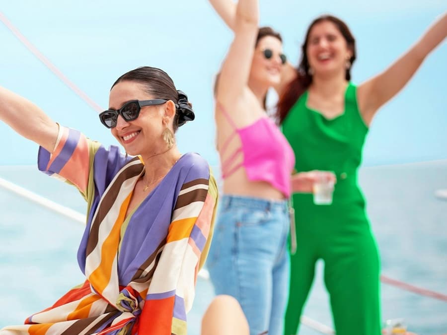 Barcelona: Daytime or Sunset Premium Catamaran Cruise