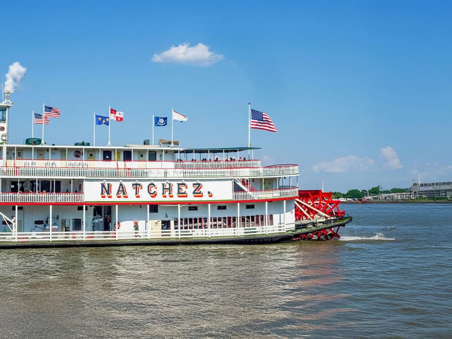 Steamboat Natchez Sightseeing Jazz Cruise with Lunch