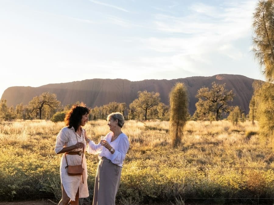Uluru: Sunset Tour + Transfers + Sparkling Wine & Light Snacks