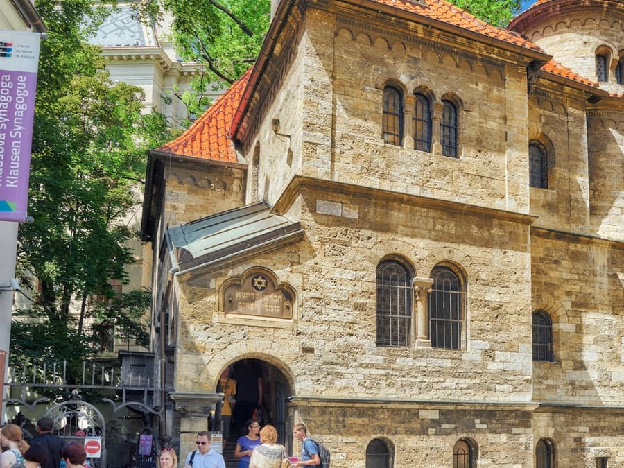 Prague Old Town & Jewish Quarter Guided Tour + Robert Guttmann Gallery