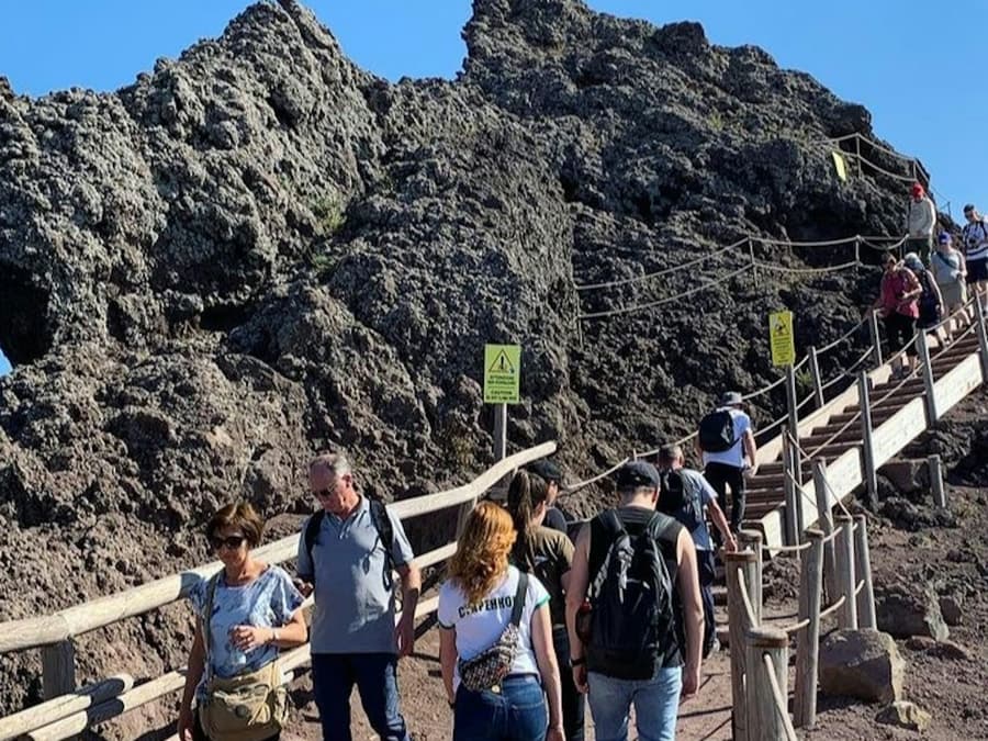 Vesuvius: Roundtrip Transport from Pompei