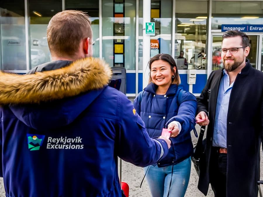 Traslados en autobús: Aeropuerto de Reikiavik Keflavik hacia/desde el centro de la ciudad