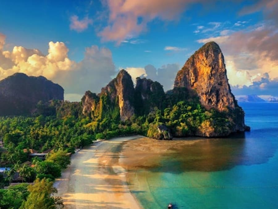 Krabi: One-way Shared Van Transfer From/To Krabi International Airport