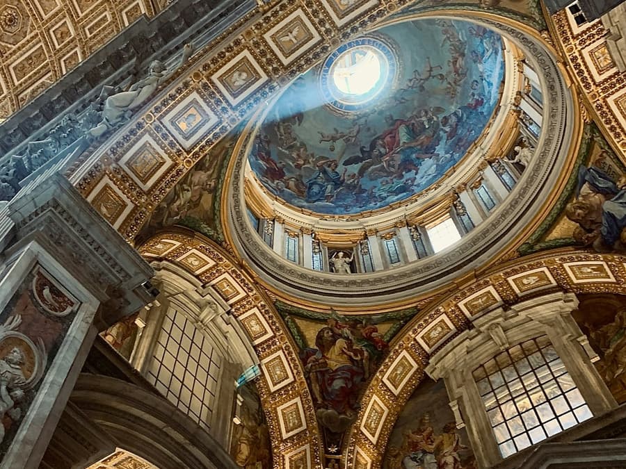 St. Peter's Basilica: Guided Tour + Vatican Grottoes Access