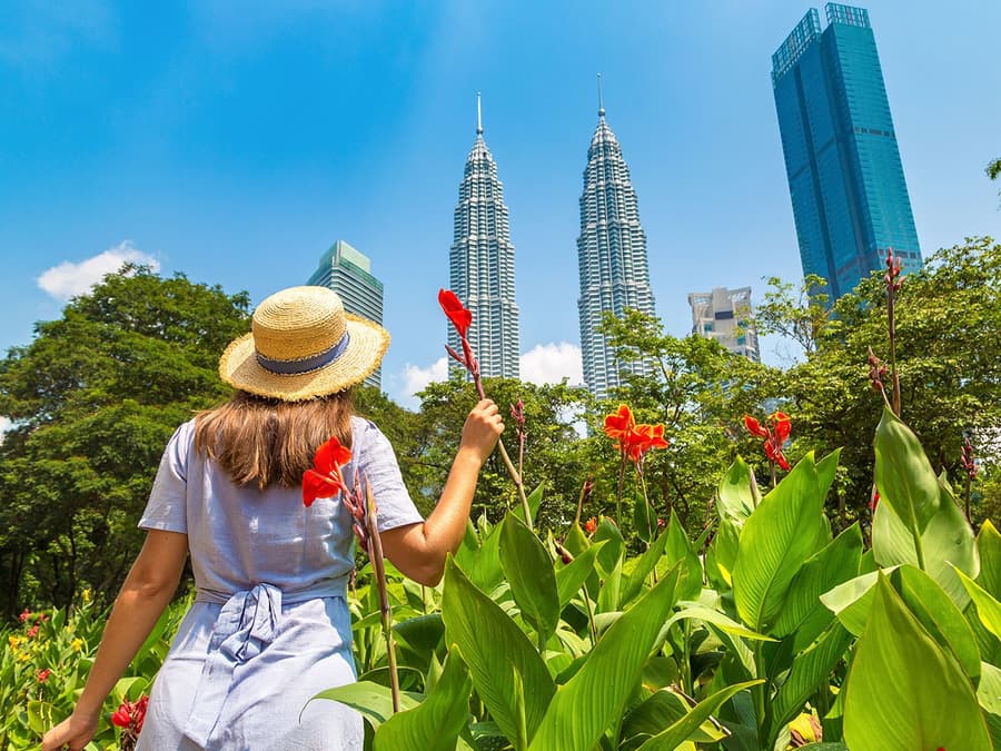 Professional Photoshoot Outside Petronas Towers