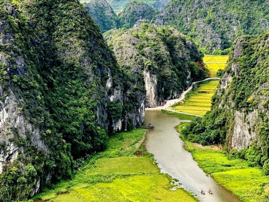 Ninh Binh, Hoa Lu, Tam Coc & Mua Cave: Guided Tour from Hanoi + Lunch
