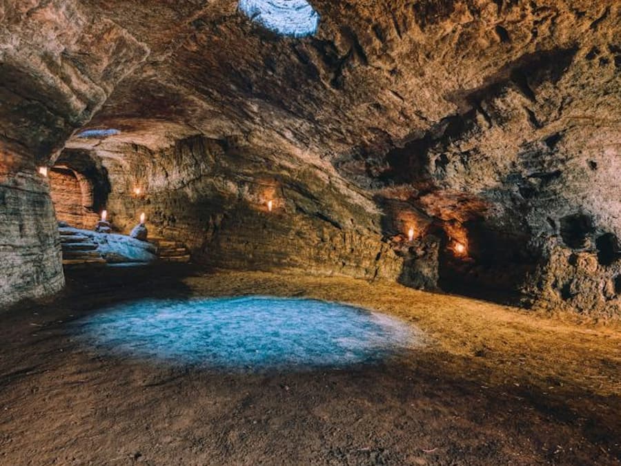 Caves of Hella: Guided Tour